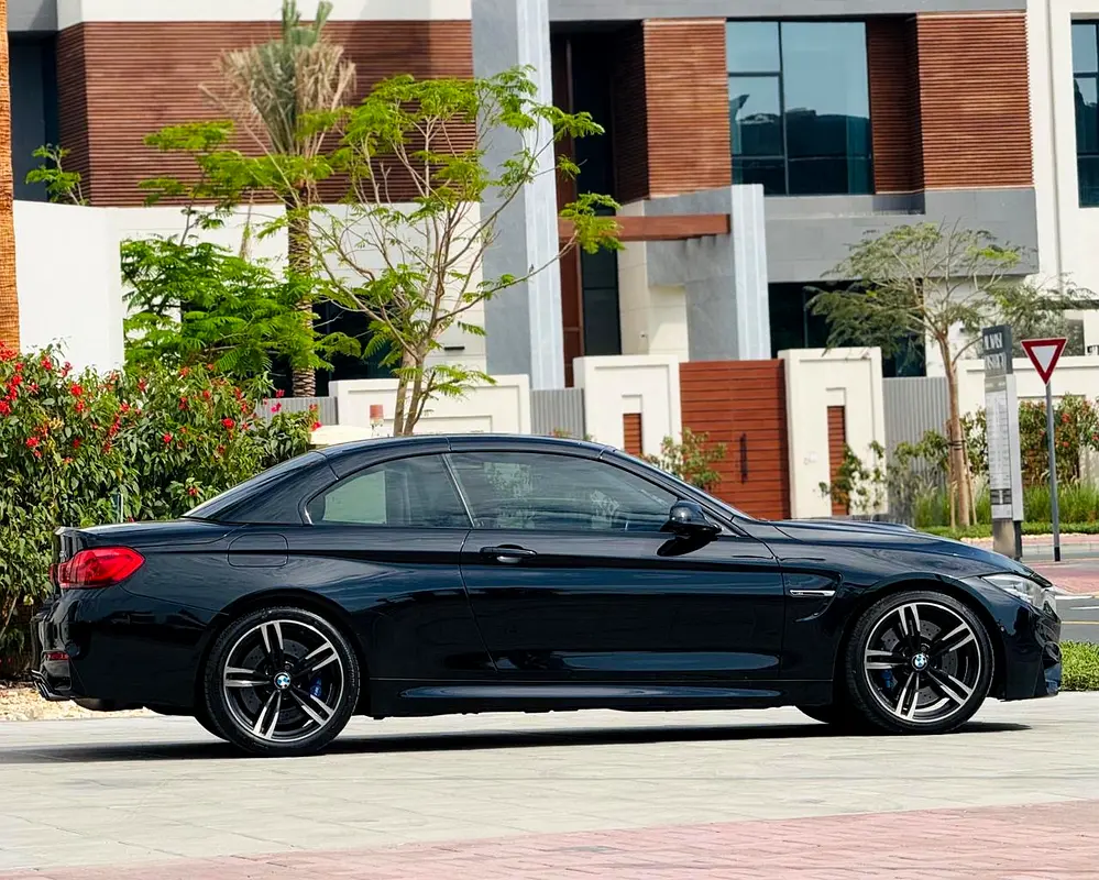 2018 BMW M4 CONVERTIBLE GCC SPECS IN EXCELLENT CONDITION - Image 7