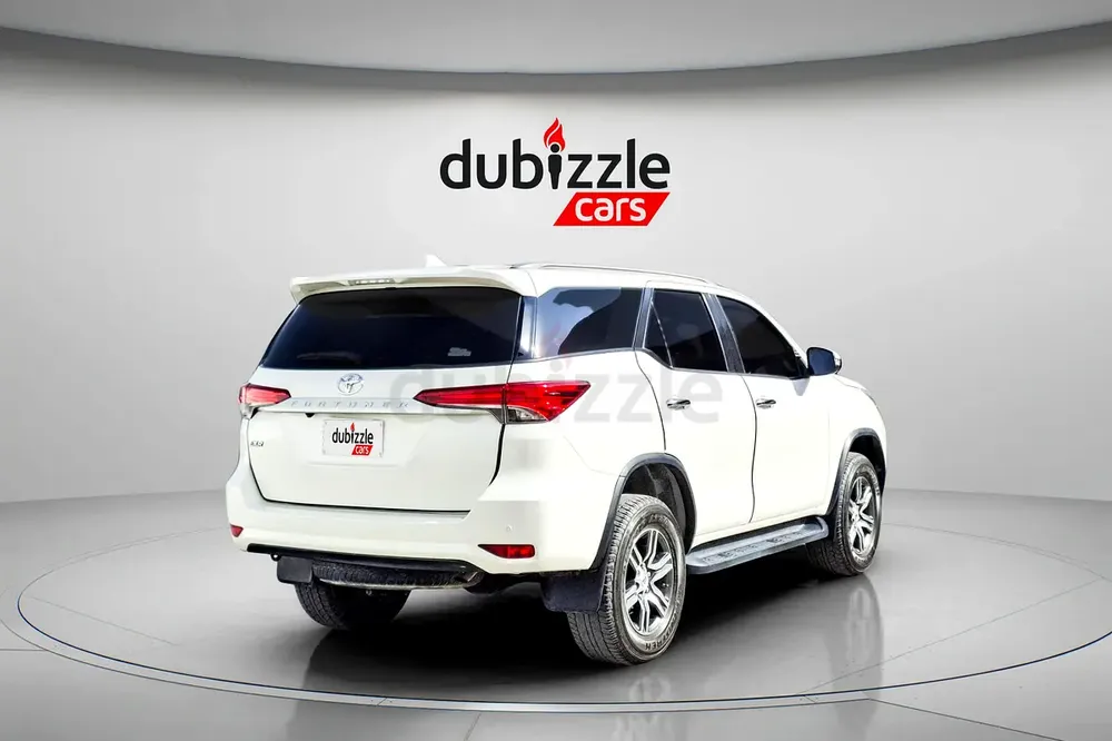AED 1368/month | 2022 Toyota Fortuner  | GCC Specs | Ref#450252 - Image 6