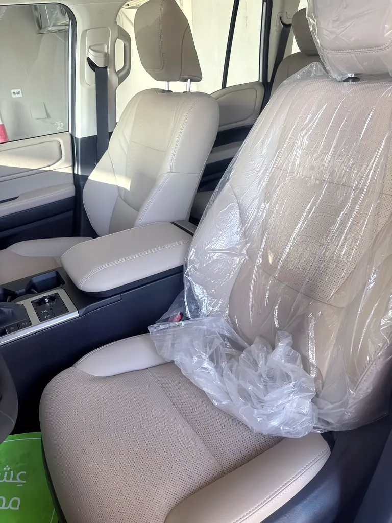 2026 Toyota Land Cruiser Prado GXL (GCC Spec) – Like New, Only 2,300 KM! - Image 8