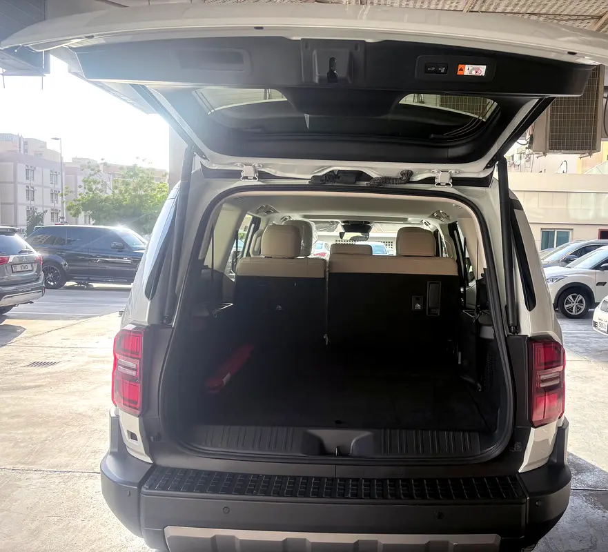 2026 Toyota Land Cruiser Prado GXL (GCC Spec) – Like New, Only 2,300 KM! - Image 9