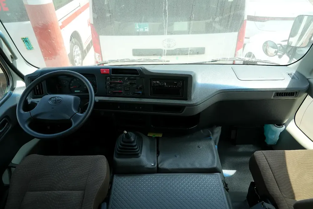 2026 Toyota Coaster 4.2L DSL MT 23-Seater | GCC Specs - Image 15