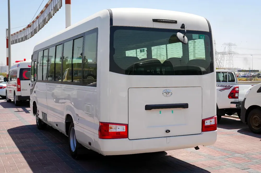 2026 Toyota Coaster 4.2L DSL MT 23-Seater | GCC Specs - Image 4