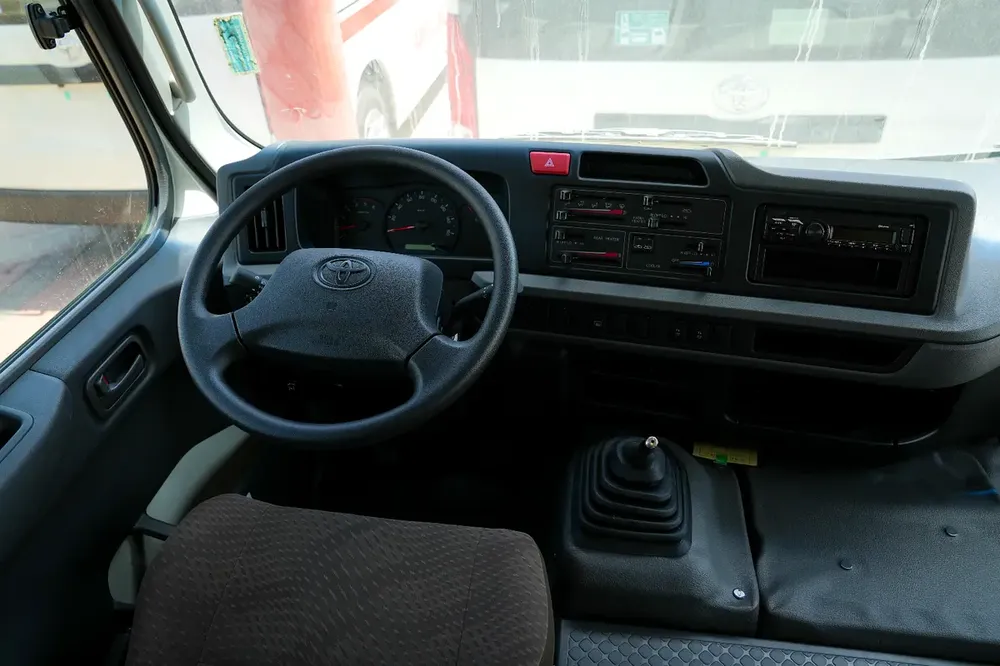 2026 Toyota Coaster 4.2L DSL MT 23-Seater | GCC Specs - Image 6