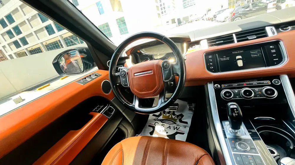 Land Rover Range Rover Sport Supercharged 2015 - GCC Specs - Excellent Condition - Image 10