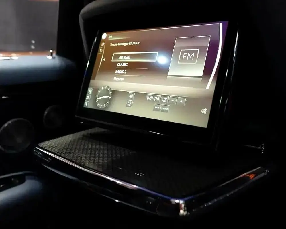Rolls-Royce Ghost Black Badge - Image 10
