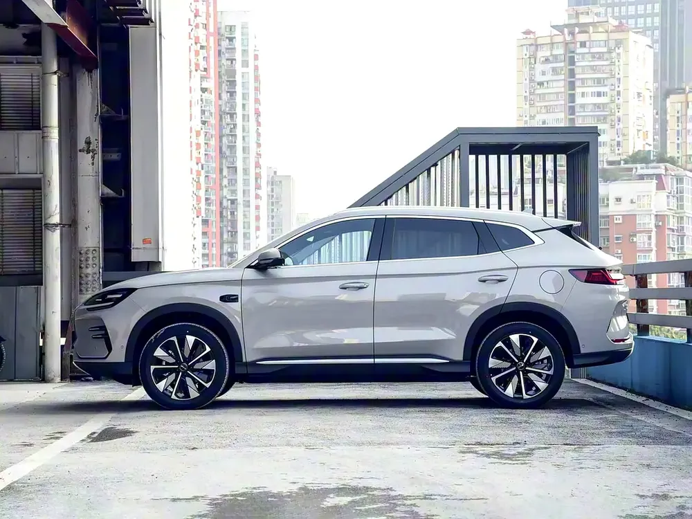 BYD Song Plus NEW ENERGY EV Smart Drive 520KM LUXURY EDITION | 2025 - Image 5