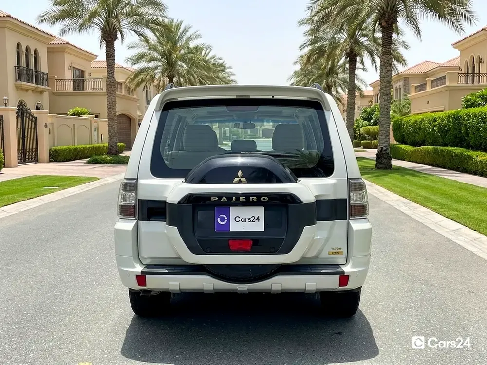 AED 1,091/m | 0 DP | Free 3 Months Warranty | Service History | 30D Return | MITSUBISHI PAJERO 2022 - Image 4