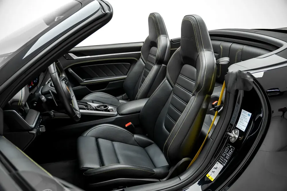 AL NABOODAH WARRANTY - 2023 PORSCHE 911 TURBO S CABRIOLET - SPORT EXHAUST PCCB - FRONT LIFT - Image 15