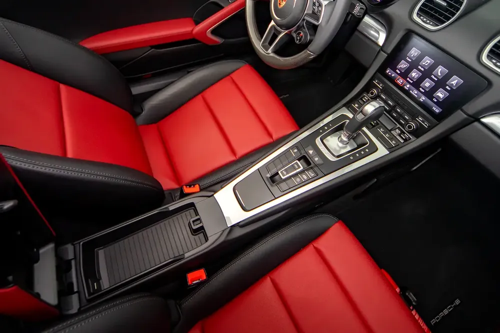 Brand New Porsche 718 Boxster 2024 | GCC |Only 500 KM - Image 18