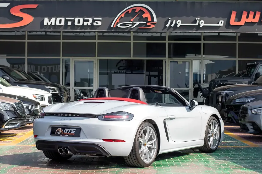 Brand New Porsche 718 Boxster 2024 | GCC |Only 500 KM - Image 7