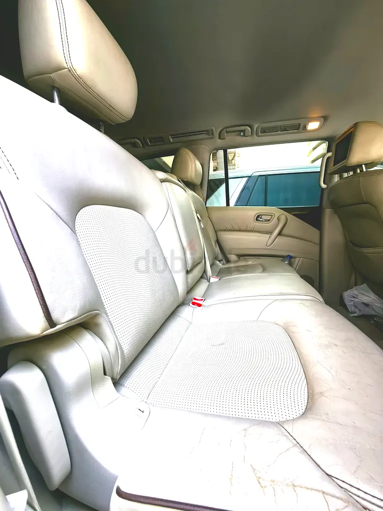 Nissan Patrol LE 2011 | GCC Specs | V8 Engine - Image 5