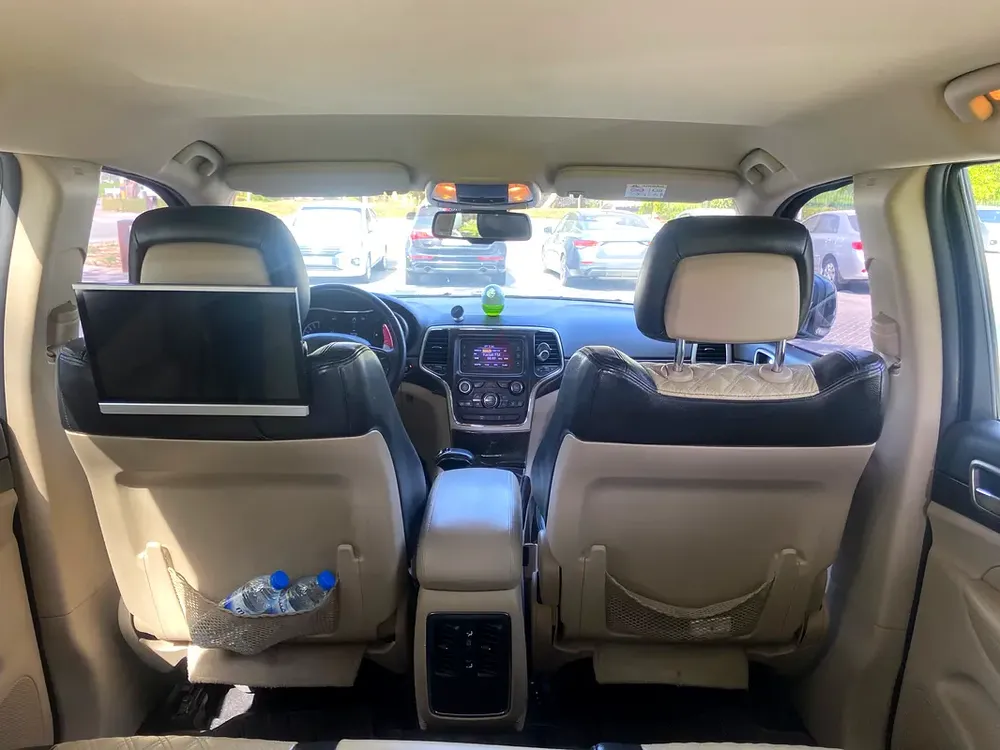 SRT Converted Jeep Grand Cherokee Laredo 2014 GCC Specs (Negotiable) - Image 13