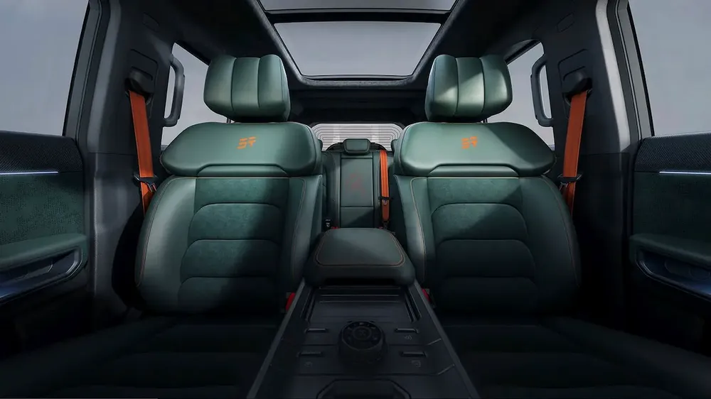 Almost NEW Jetour T2  - Luxury Plus 2026 - GCC Specs - Image 4