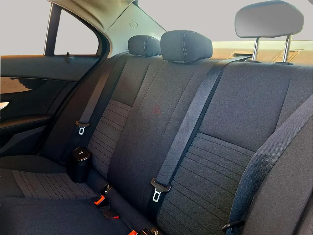 AED 2007/month | 2016 Mercedes-Benz C-Class C200 | GCC Specs | Ref#476567 - Image 12