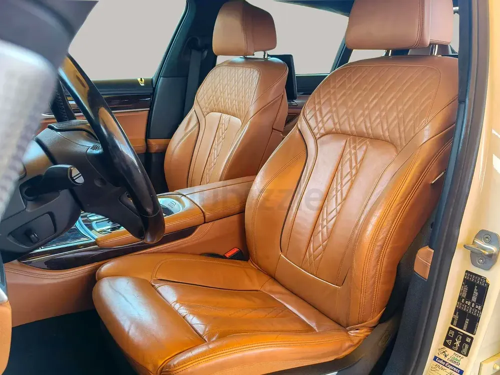 AED 2095/month | 2016 BMW 7-Series 750Li xDrive | GCC Specs | Ref#456441 - Image 11