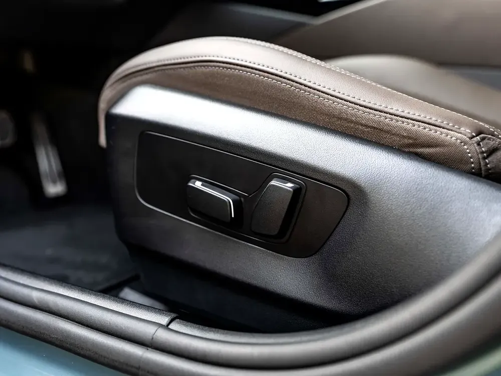0% DOWN PAYMENT | 🚀FAST-TRACK FINANCING | BMW 520i M-SPORT | JUNE EDITION | WARRANTY for 3,297.00 A - Image 13