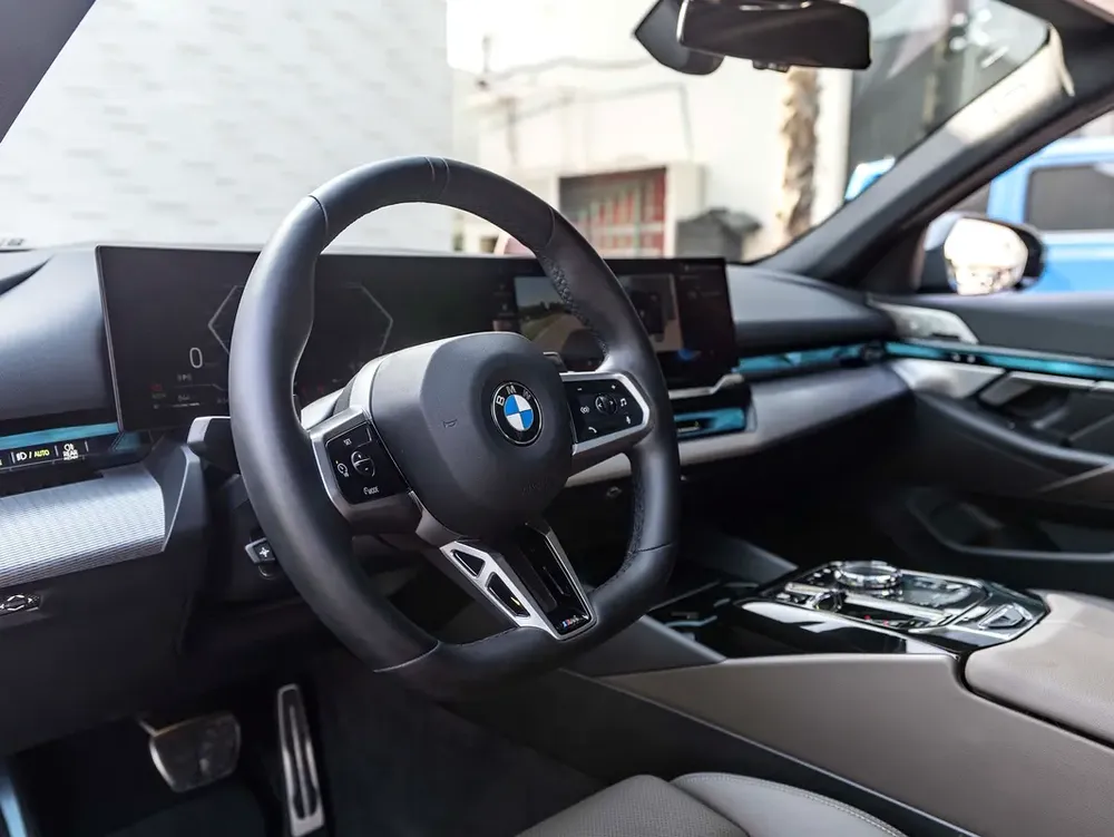 0% DOWN PAYMENT | 🚀FAST-TRACK FINANCING | BMW 520i M-SPORT | JUNE EDITION | WARRANTY for 3,297.00 A - Image 9