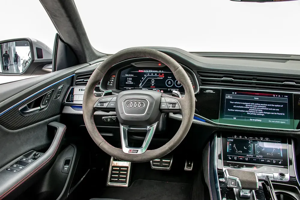 RSQ8 I Carbon Interior I Top Conditions - Image 9