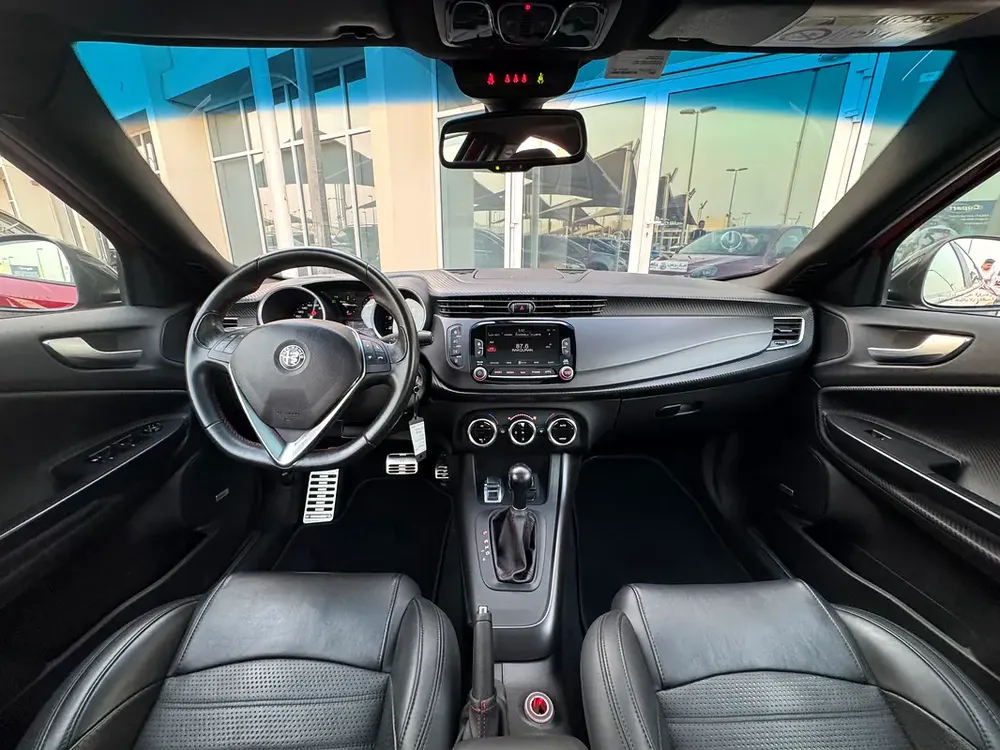 Alfa Romeo Giulietta Veloce 2021 - GCC Specs - Pristine Condition - Image 10