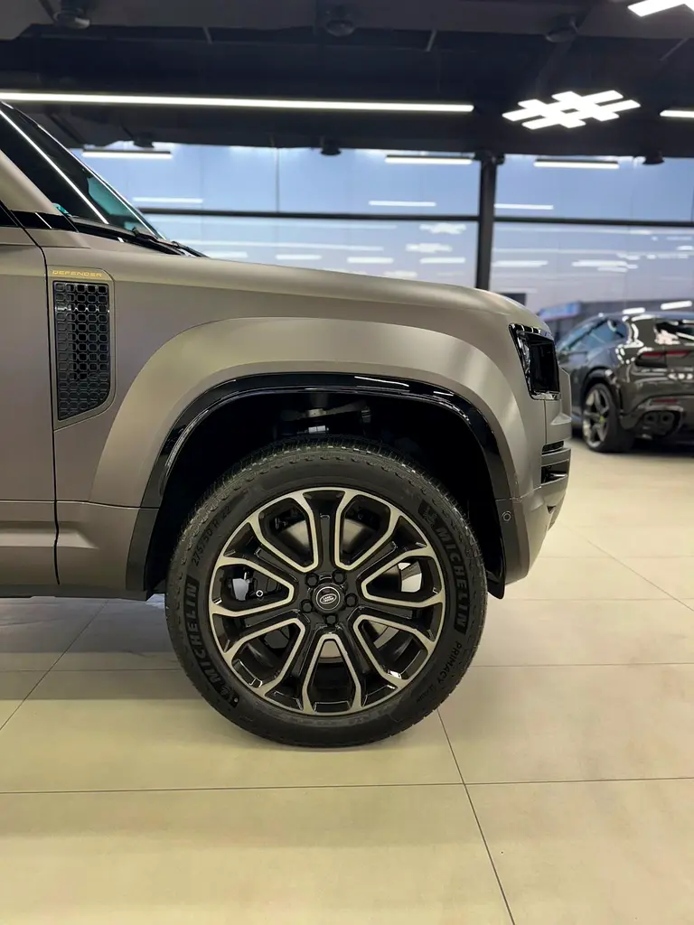 Defender V8 OCTA - Image 6