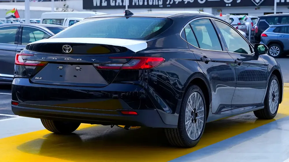 Toyota Camry GLE 2026, GCC Specs - Like New! - Image 6