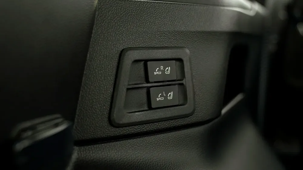 Toyota Land Cruiser VX 2026 - European Specs - Brand New - Image 13