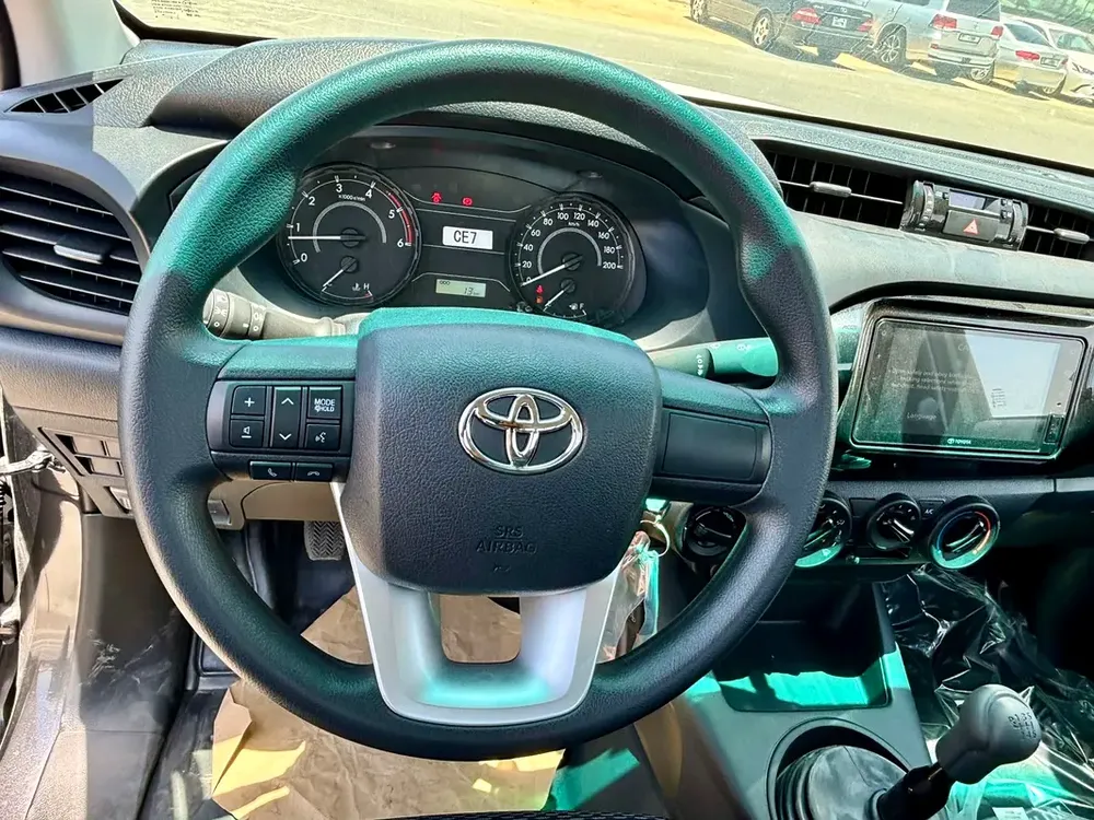2026 Toyota Hilux Single Cab GL - GCC Specs - Brand New! - Image 9