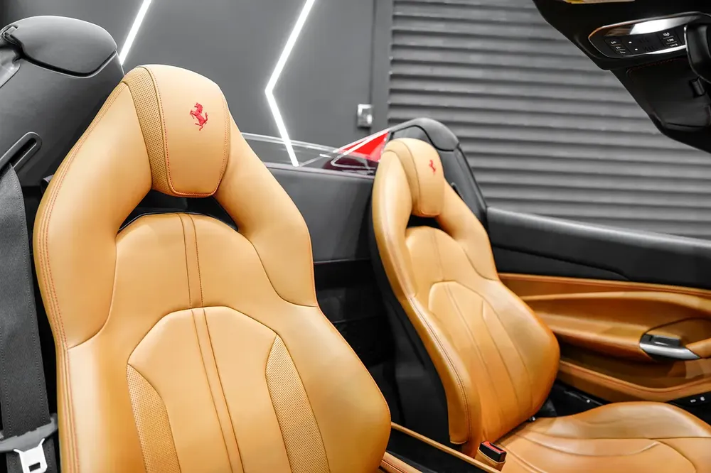 2021 Ferrari F8 Spider, Passenger Display, Service Package Till 2028, GCC Spec!! - Image 9