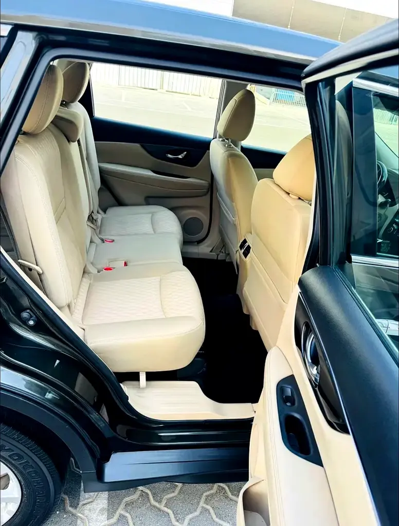 Nissan X-Trail S 2018 - GCC Specs -7 seater Well Maintained - Image 13