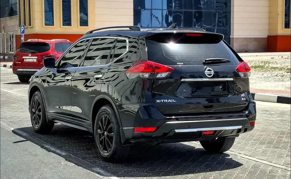 Nissan X-Trail S 2018 - GCC Specs -7 seater Well Maintained - Image 4