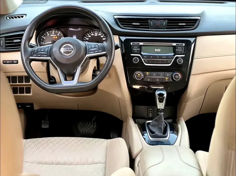 Nissan X-Trail S 2018 - GCC Specs -7 seater Well Maintained - Image 9