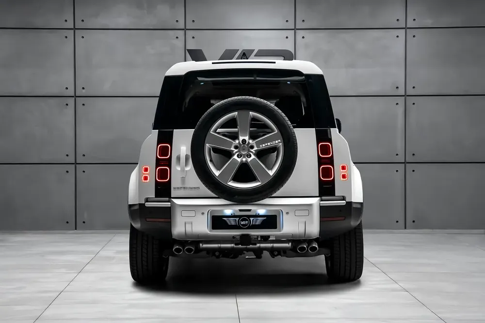 2024 Land Rover Defender P500 V8 - European Specs - GCC Stock New - Image 6