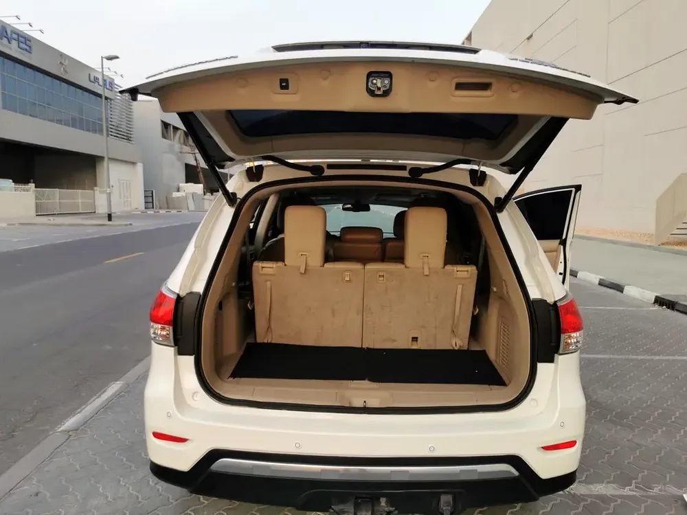 Nissan Pathfinder SV 2015 - GCC Specs - Well Maintained - Image 11