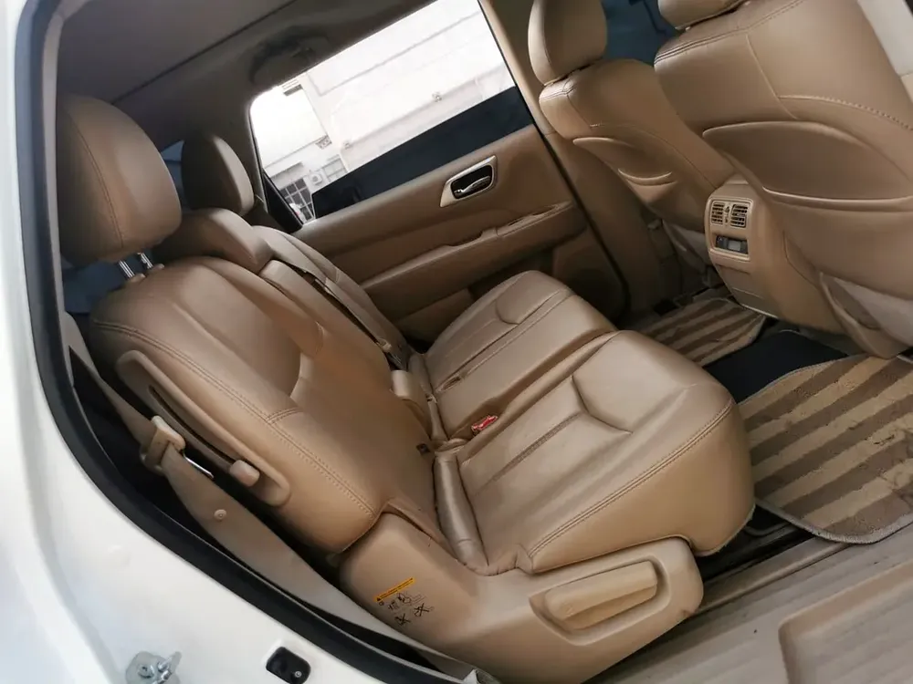 Nissan Pathfinder SV 2015 - GCC Specs - Well Maintained - Image 17