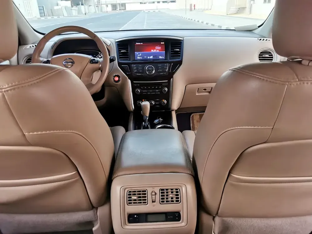 Nissan Pathfinder SV 2015 - GCC Specs - Well Maintained - Image 6