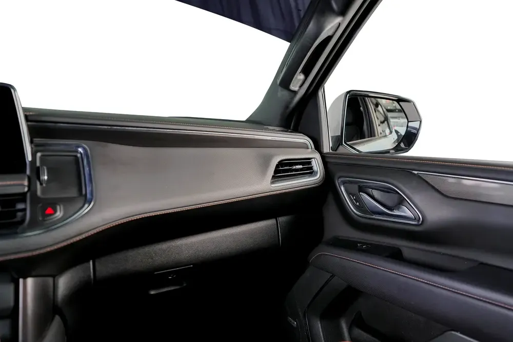 GMC Yukon AT4- GCC-  Full service history in Agency - Image 13