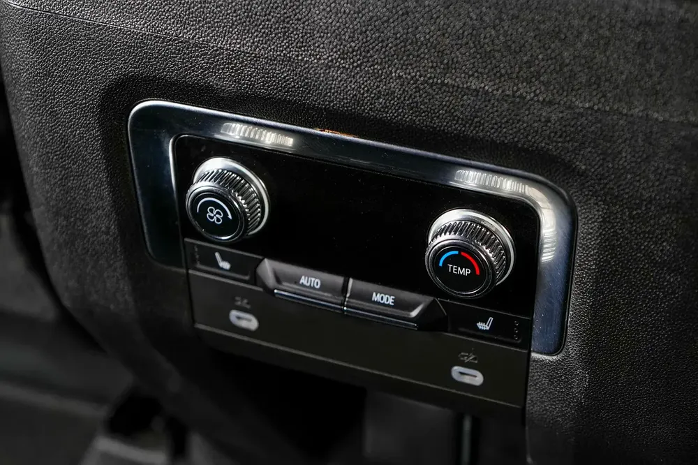 GMC Yukon AT4- GCC-  Full service history in Agency - Image 17