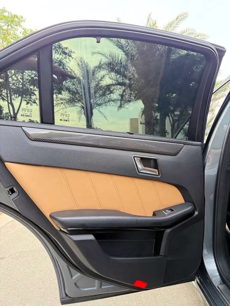 Mercedes-Benz E-Class E 63 AMG 2012 | GCC Specs | Low Mileage | Immaculate Condition - Image 12