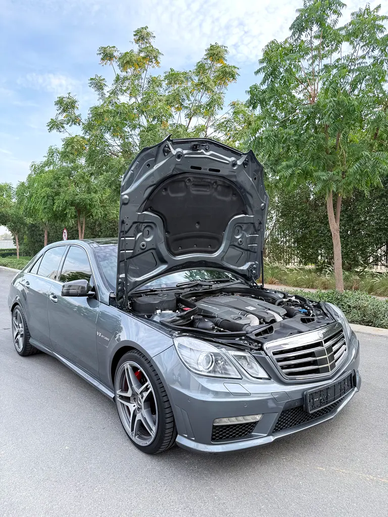 Mercedes-Benz E-Class E 63 AMG 2012 | GCC Specs | Low Mileage | Immaculate Condition - Image 13