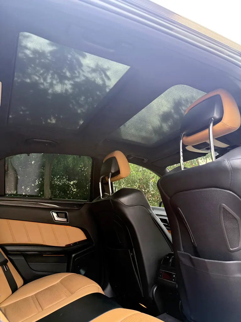 Mercedes-Benz E-Class E 63 AMG 2012 | GCC Specs | Low Mileage | Immaculate Condition - Image 17
