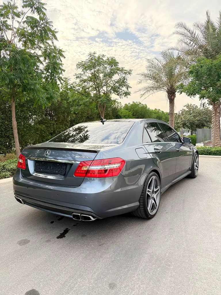 Mercedes-Benz E-Class E 63 AMG 2012 | GCC Specs | Low Mileage | Immaculate Condition - Image 4