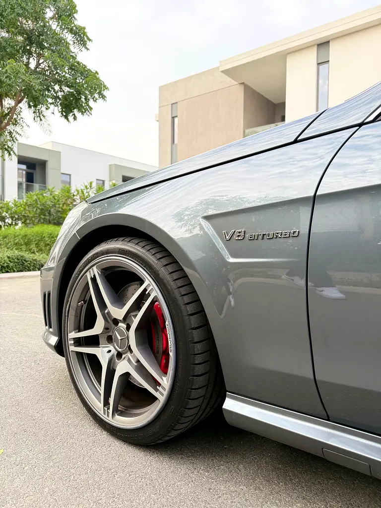Mercedes-Benz E-Class E 63 AMG 2012 | GCC Specs | Low Mileage | Immaculate Condition - Image 8