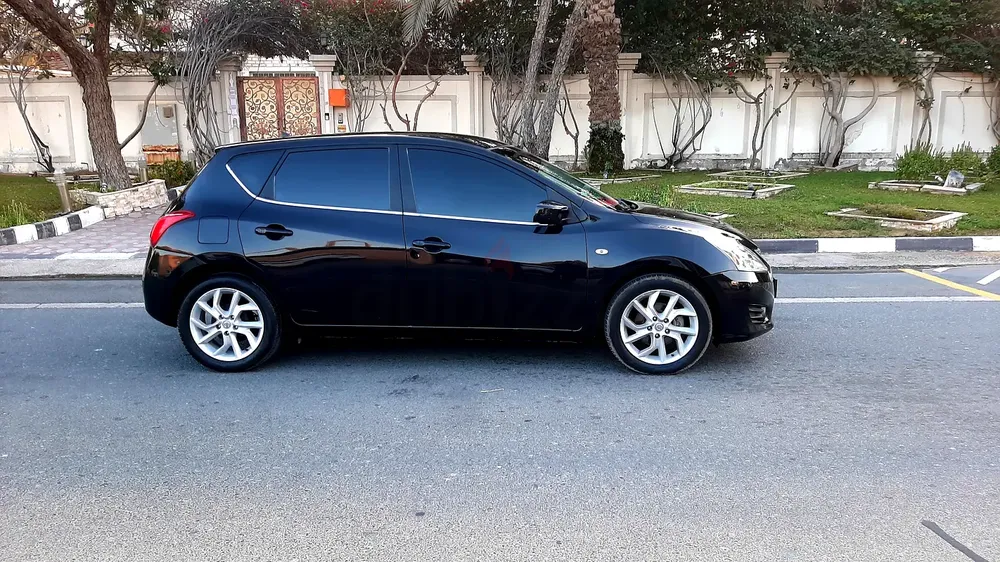Nissan Tiida SV Top 2016 Model No1 Option Fully Automatic GCC Family Used Urgent Sale - Image 14
