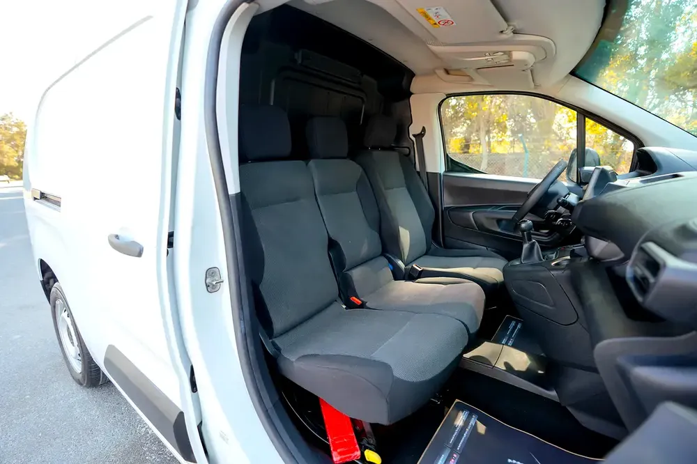 Peugeot Partner | Delivery Van | GCC Specs | Ref#P11271 - Image 9