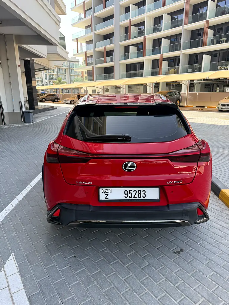 Lexus UX 200 F Sport Prestige 2019 | GCC Specs | Low Mileage - Image 4