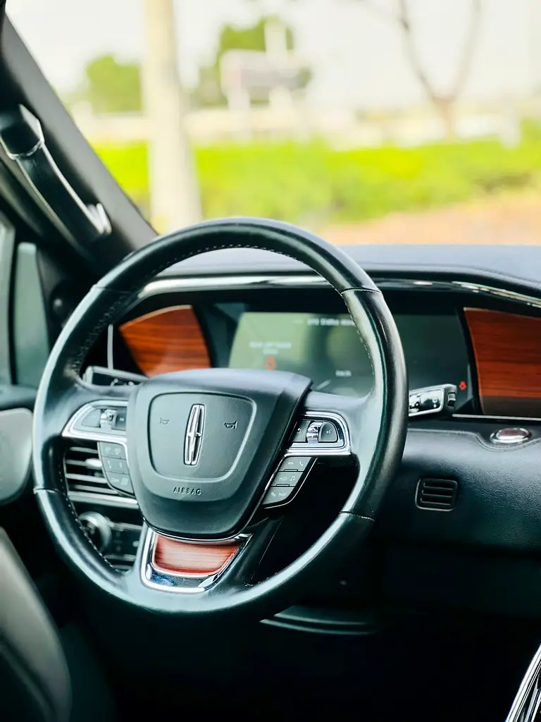 LINCOLN NAVIGATOR RESERVE | GCC SPECS | YEAR:2019| FULL SERVICE HISTORY BY AGENCY | LOW MILEAGE - Image 12