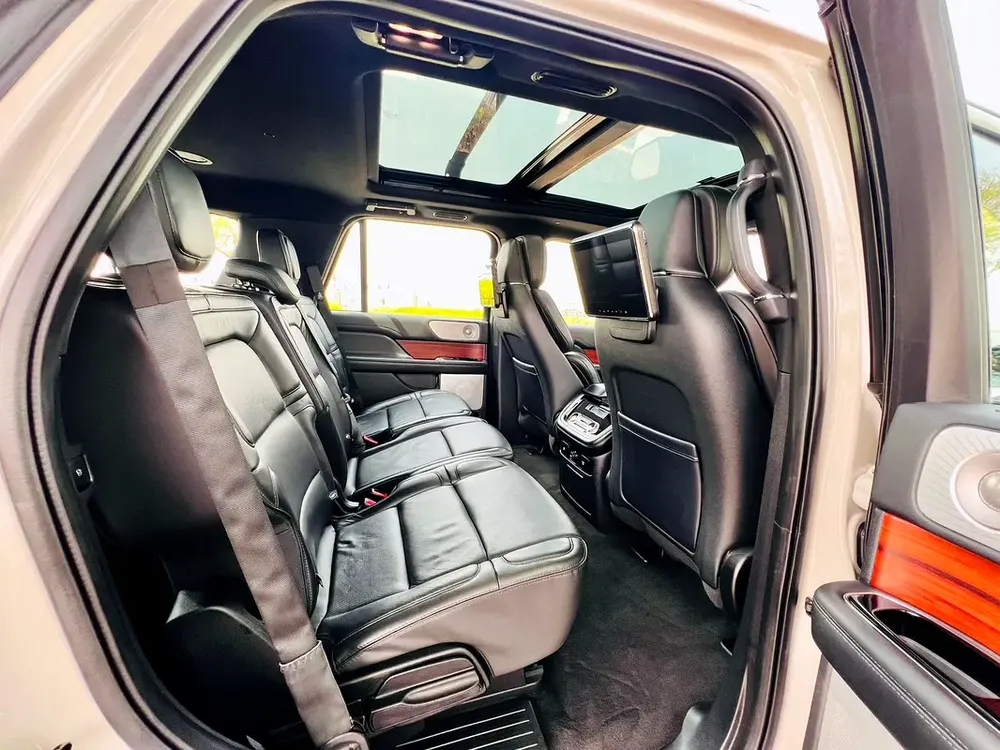LINCOLN NAVIGATOR RESERVE | GCC SPECS | YEAR:2019| FULL SERVICE HISTORY BY AGENCY | LOW MILEAGE - Image 14