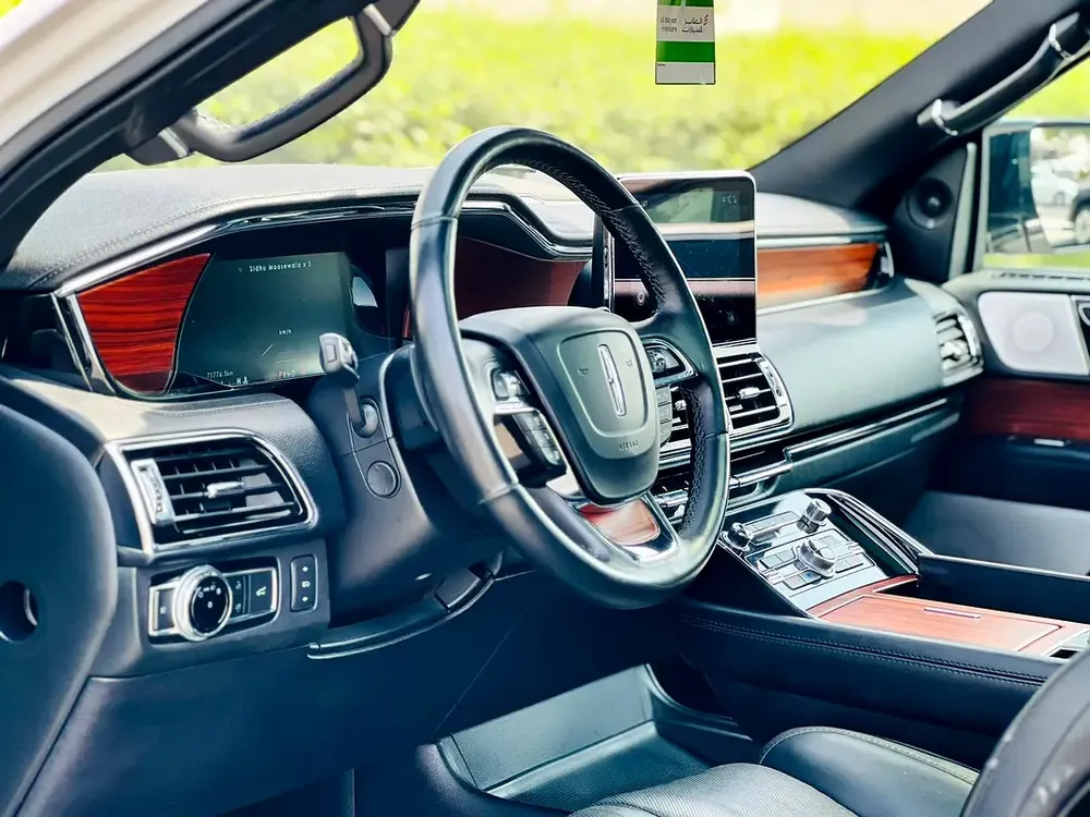 LINCOLN NAVIGATOR RESERVE | GCC SPECS | YEAR:2019| FULL SERVICE HISTORY BY AGENCY | LOW MILEAGE - Image 8