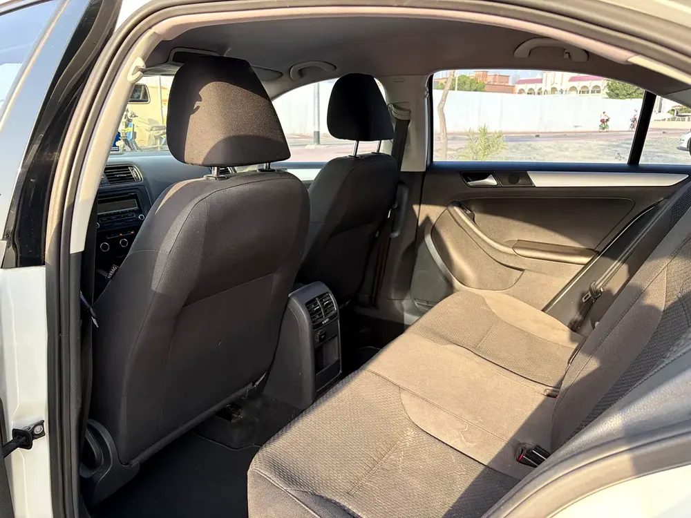 VW Jetta - Image 12