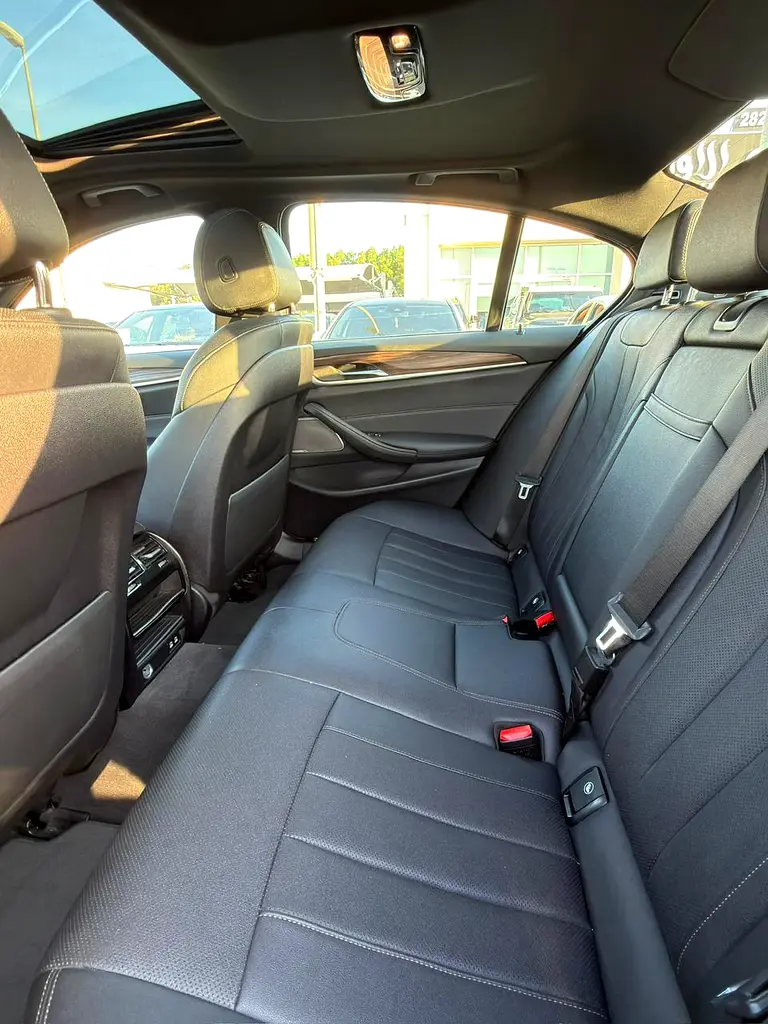 2023 BMW 5 SERIES 530E- LOW MILEAGE- 0% DOWN PAYMENT - Image 12